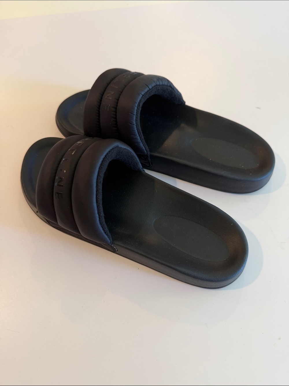 Offline Black Padded Slide Sandals Sz 7.  NWOB. Tub 3